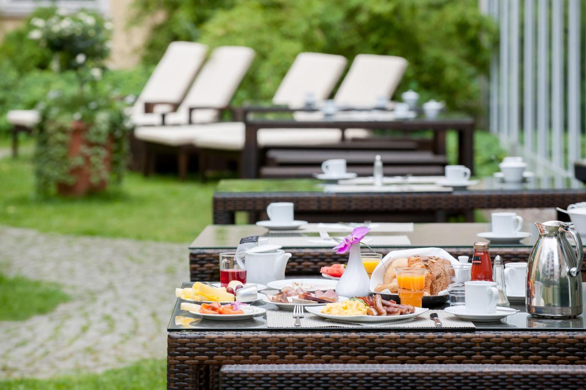 Mercure Hotel Berlin City Esterno foto